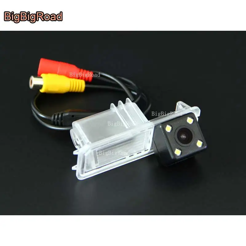 

For Volkswagen VW new Magotan 2012--2015 Car Rear View Reverse Backup Camera HD CCD Night Vision parking camera RCA connector