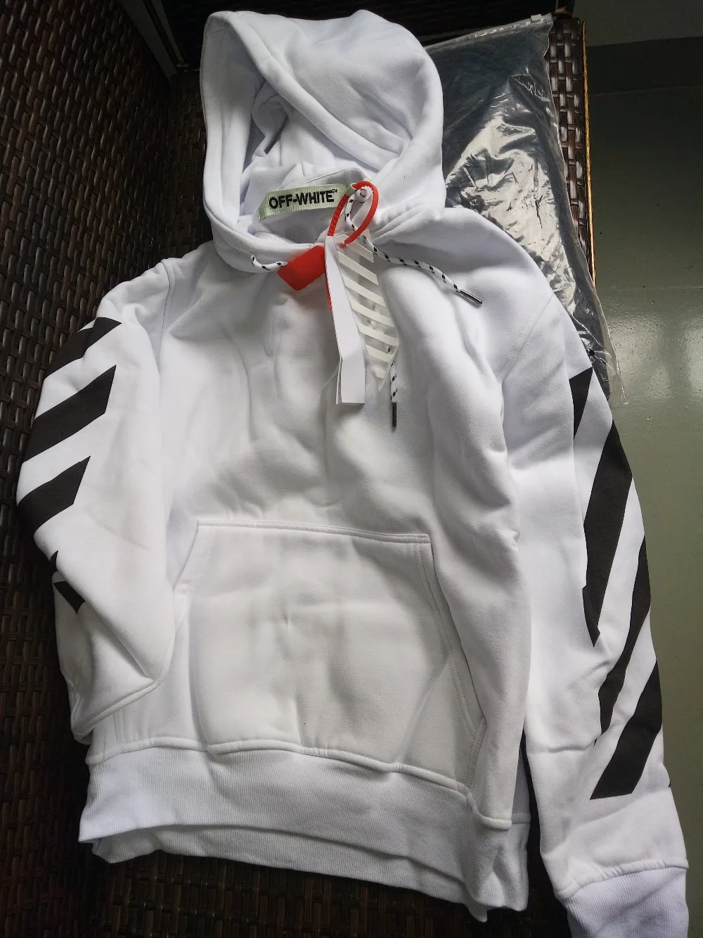 Best Cheap Replica Off White Hoodie 15AW Review - RepFashions