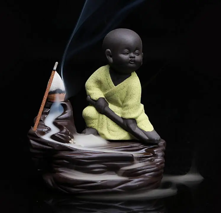 Прекрасный Маленький монах и Маленький Будда курильница с обратным потоком Ладан горелки для Офис чайхана дома Рождественский подарок-украшение - Цвет: Yellow