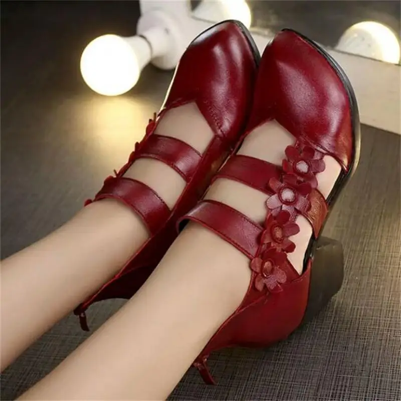 red Arrivée Printemps Talons Talon Chaussures Femme Véritable Pompes Moyen Nude Cuir En Automne 2016 Black Femmes Nouvelle Fleur brown ZgnqUxI