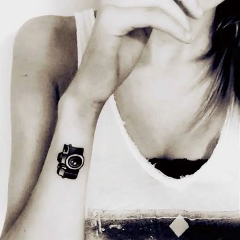 Временные крошечные татуировки нетоксичные и водонепроницаемые батарейки штрих