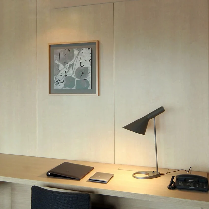 

Nordic Loft Brief Led Table Lamp Fashion Bedroom Bedside Table Light Led Iron Desk Light Home Lighting Luminaria Table