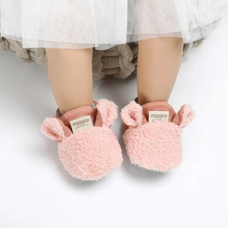 Детская обувь для малышей г. Новая зимняя маленькая овечка для новорожденных нескользящая обувь с мягкой подошвой милые детские первые ходунки
