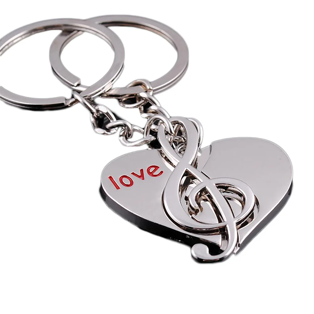 парный брелок для влюбленных. сердце брелок вектор. брелки для влюблённых. брелки сердечки. ключ сердце брелок.