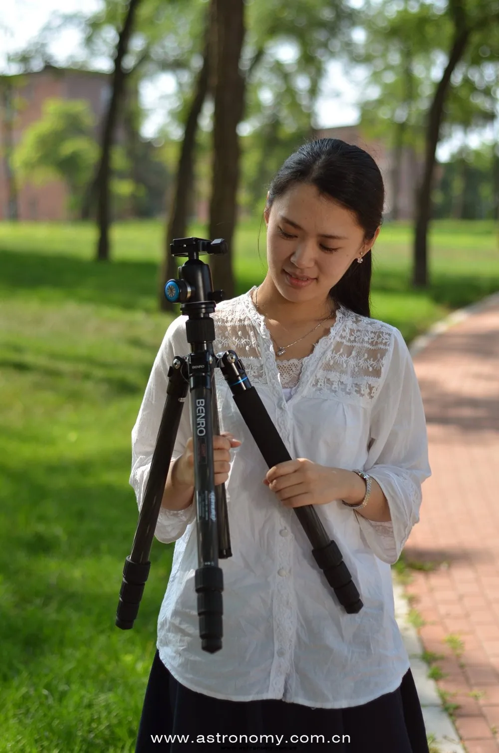 

wholesale DHL gopro carbon fiber tripod monopod fold change alpenstocks Carrying Bag Kit, Max loading 18kg Benro C2282TV2