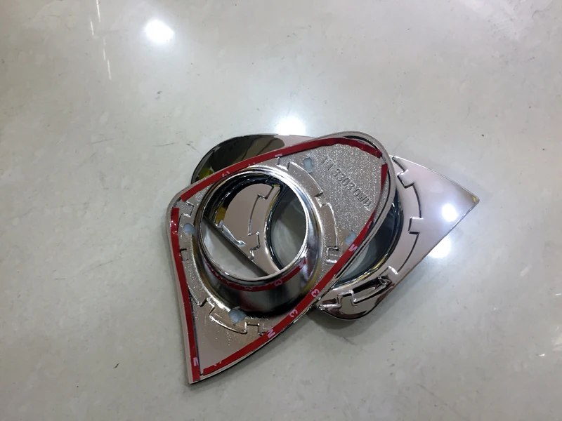 Передсветильник противотуманная фара для Toyota Fortuner AN160 2016 2017 обшивка ABS Chrome 2 шт.