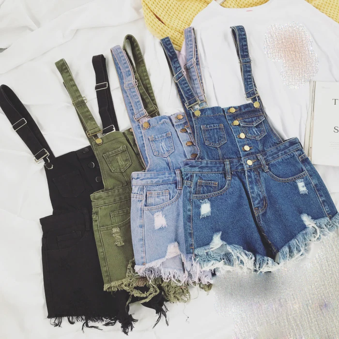 2018 new Korean college wind age denim strap shorts female wild thin students hole suspenders tide (2)