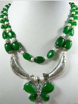 

huij 001247 Green Jade White Pearl 18KWGP Crystal Fish Butterfly Pendant Necklace