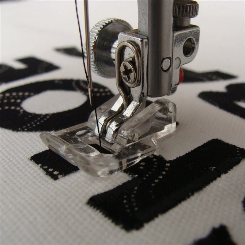 лапка для пэчворка для машинки джаноме. швейная машина elna 3005. подрубочная лапка для швейной. подрубочная лапка для производственной швейной машинки. работа лапки.