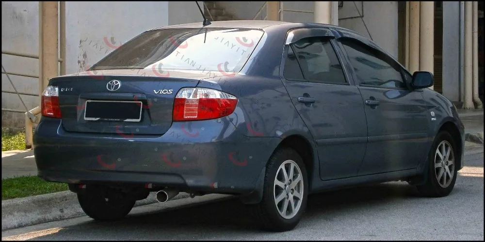 2006_Toyota_Vios_11