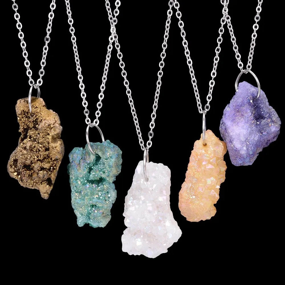 Необычные кулоны с камнями. Кулоны из натуральных камней. Подвески с минералами. Подвески с минералами. Украшение из розового кварца чокер.