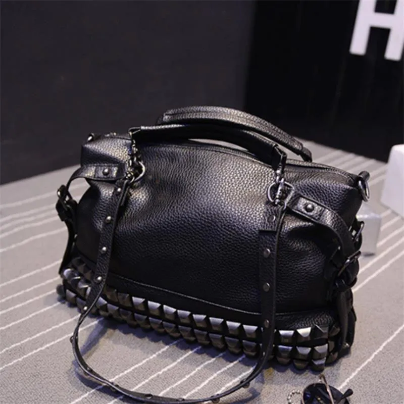 

2017 new female handbag riveted Litchi pattern shoulder bag