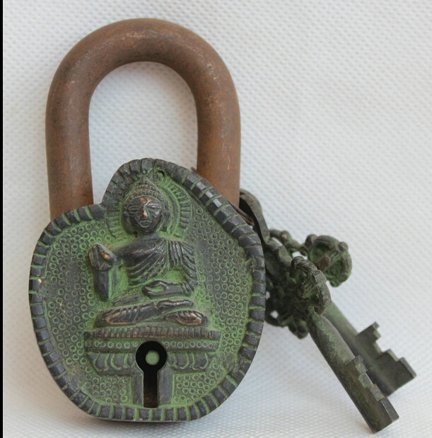 

Metal Crafts Asian Antiques Tibetan Bronze Buddhism Seat Shakyamuni Buddha Statue Lock With Key shiping