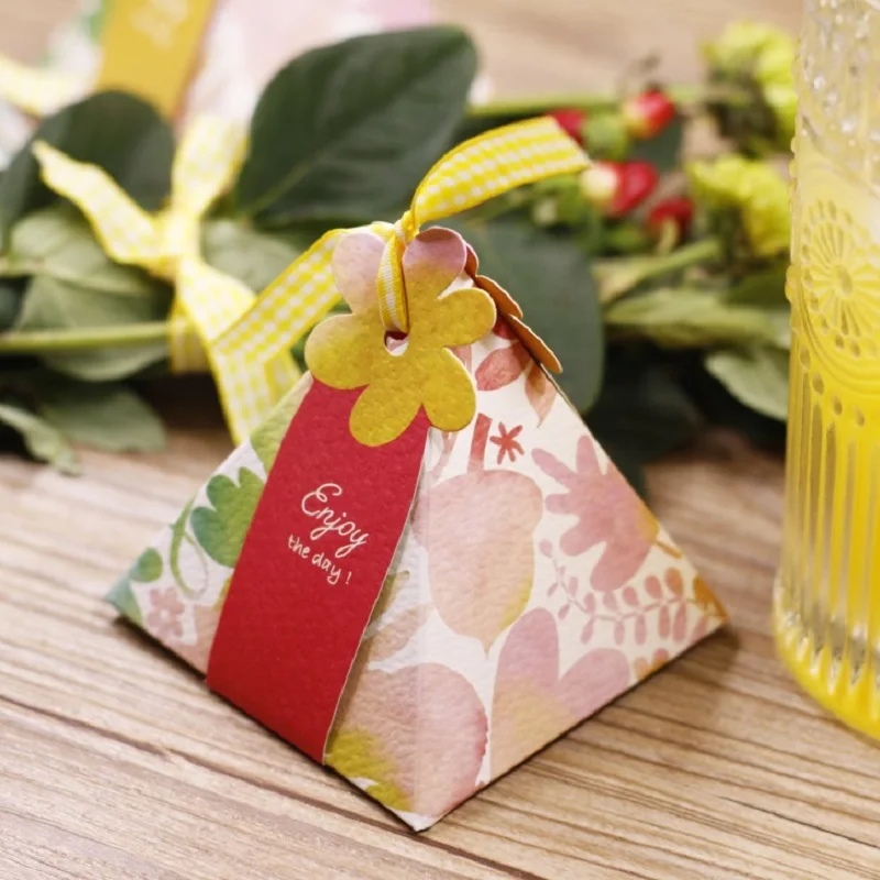 100 X European Double-faced Flower Heart Leavs Triangular Pyramid Floral Candy Box Wedding Favors Party Supplies thanks Gift Box (4)
