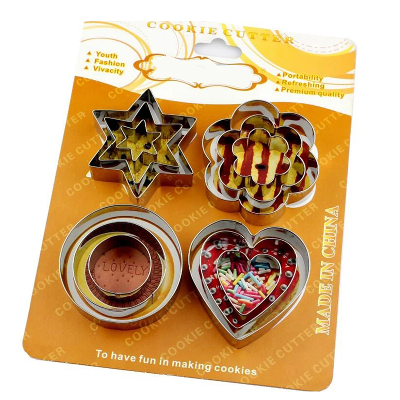 

12pcs/set Christmas Cookie Cutter Mold 3D Stainless Steel Biscuit Mould Biscuit Cake Decoration Baking Tools
