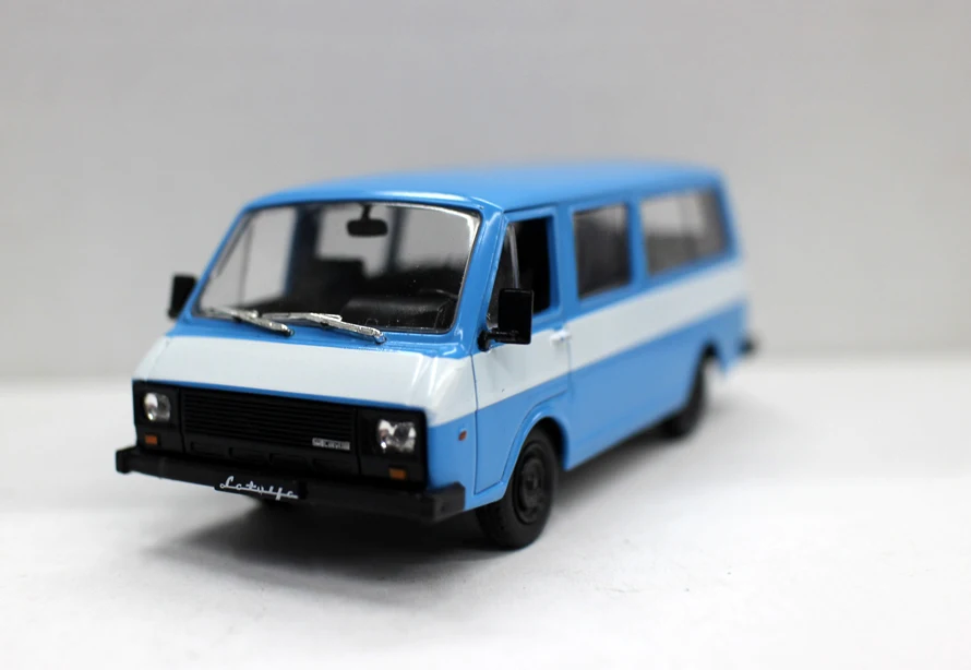 The New Soviet Car Classic 1/43 Special Casting Metal Present At Home In The 1970s Van Model Toys For Children