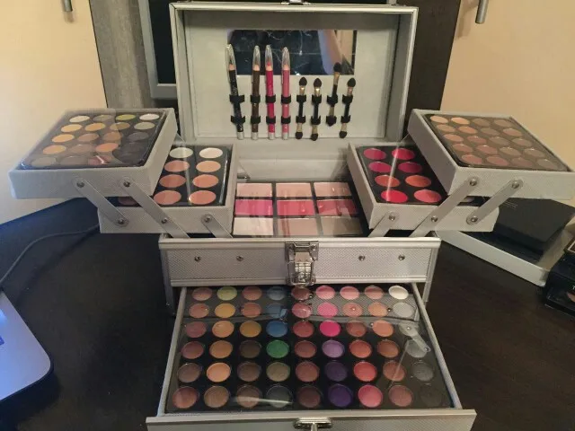 Kits de Maquiagem Batom em pó Conjunto com Caixa de Maquiagem Profissional Shimmer Fosco Glitter Sombra Maquiagem Conjunto Caixa Blush Cosméticos Ferramenta 26 sombra maquiagem conjunto caixa batom em pó