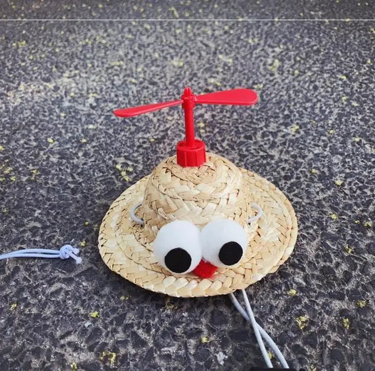Kawaii Big Eyes Dog Helmet Rotate Bamboo Dragonfly Hat for Sun Protection Head Straw Cap Pet Accessories Decoration