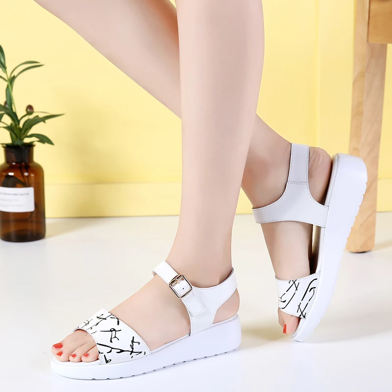 

PLARDIN 2019 summer women Platform flat sandals shoes women platform sandalias shoes ladies white wedge sandals shoes flipflops