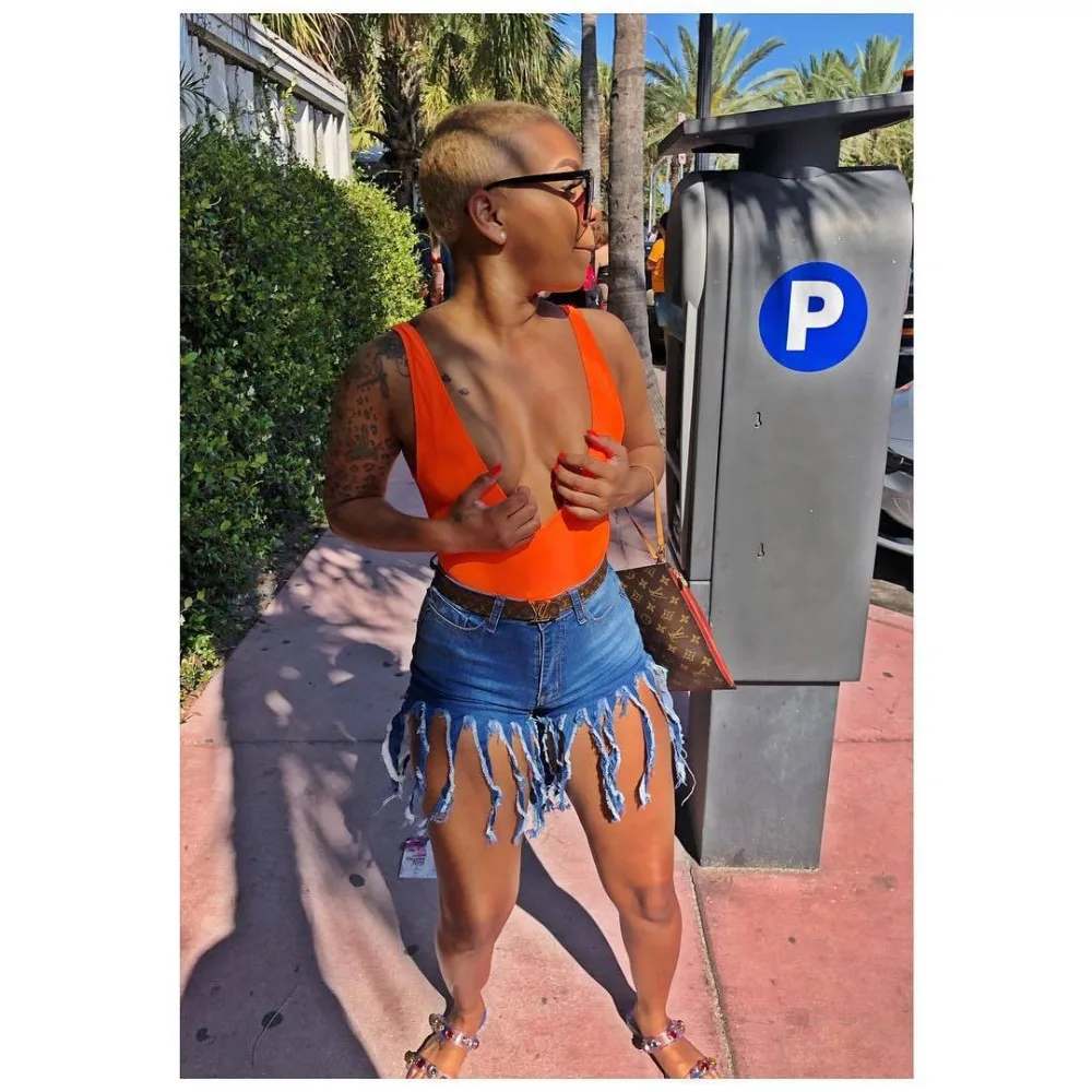 10733461387_523585404