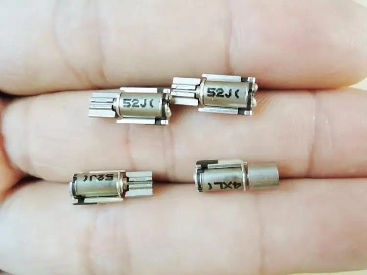 

Миниатюрная Вибрация двигателя телефона мотор 3 V DC мотор