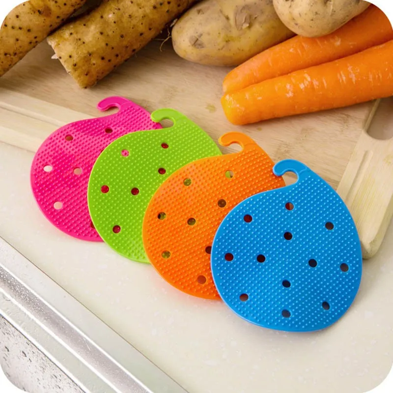 1PC-Fruit-Vegetable-Brush-Kitchen-Tools-Easy-Cleaning-Brush-For-Potato-Kitchen-Home-Gadgets-Cooking-Tool-Random-Color-KC1447 (5)