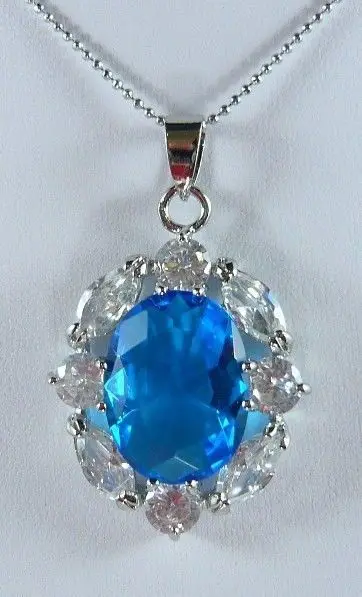 

2 color fashion charming inlaid blue/red Crystal Pendant Necklace