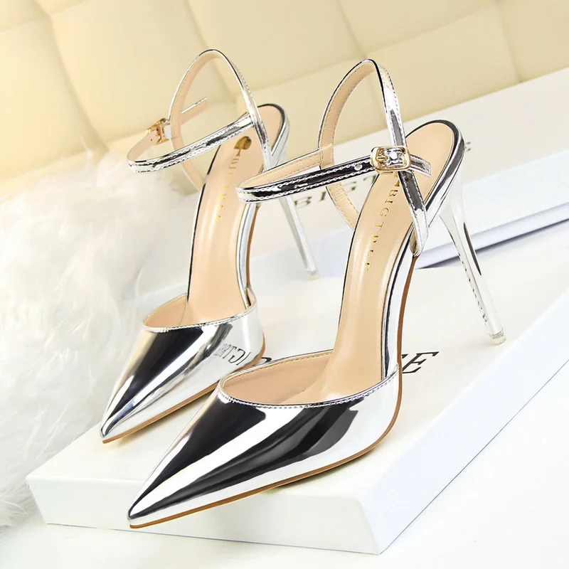 

Brand Luxury Designers High Heels Leather Pumps 2019 Summer Female Sexy Wedding Party Women Shoes Pointed Toe Gold Heels Pumps