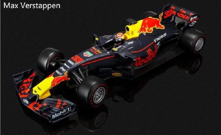 BBURAGO 1:18 INFINITI RB13 модель гоночный автомобиль#33 в коробке