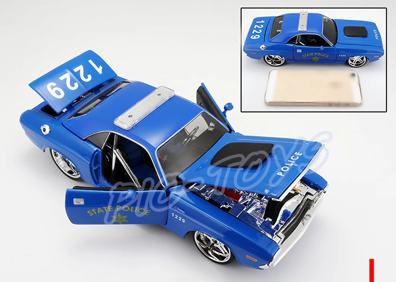 Новое поступление подарок 1970 1/24 Модель брелок для автомобильных ключей, Diecast украшение дома игрушки автомобилей автомобиля весы Моделирование Коллекция металлический подарок