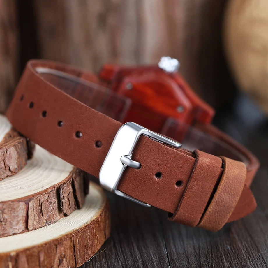 YISUYA Trendy Bamboo Wood Ladies Wrist Watch Like Eye Red Wooden Quartz Watch Nature Timber Creative Watches Women Bangle Clock (1)
