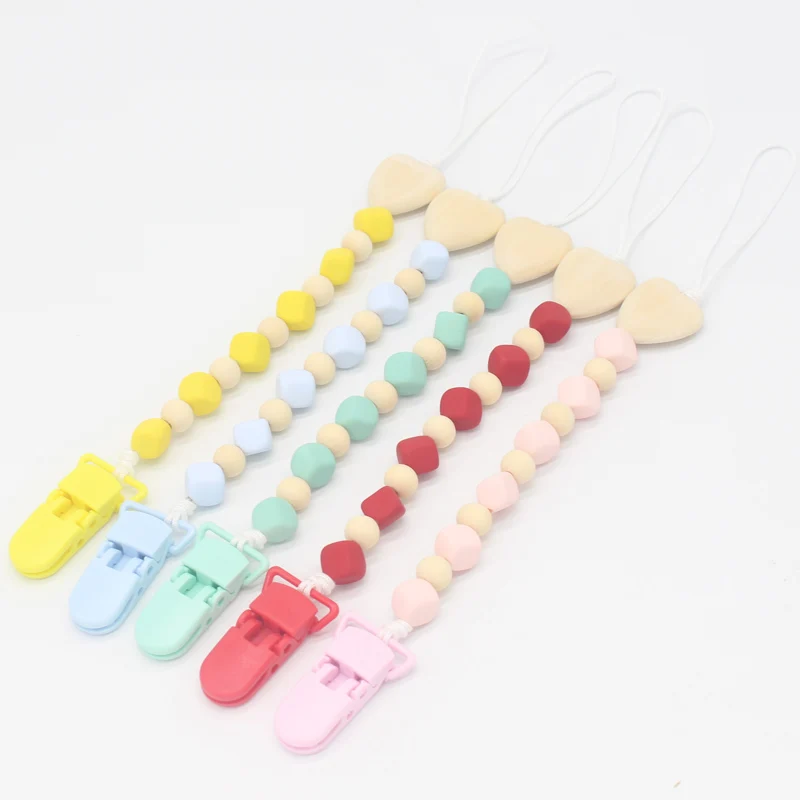 

Plastic Candy Color Beads Love Heart Wooden Beads Nipple Holder for Infant Baby Dummy Feeding Baby Pacifier Clips Soother Holder