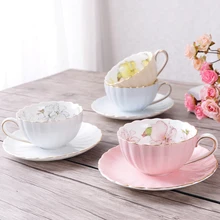 Кухонные аксессуары из костяного фарфора, керамическая кофейная чашка, набор, элегантная домашняя Цветочная чайная чашка, органайзер, английский послеобеденный чай, красная чайная чашка