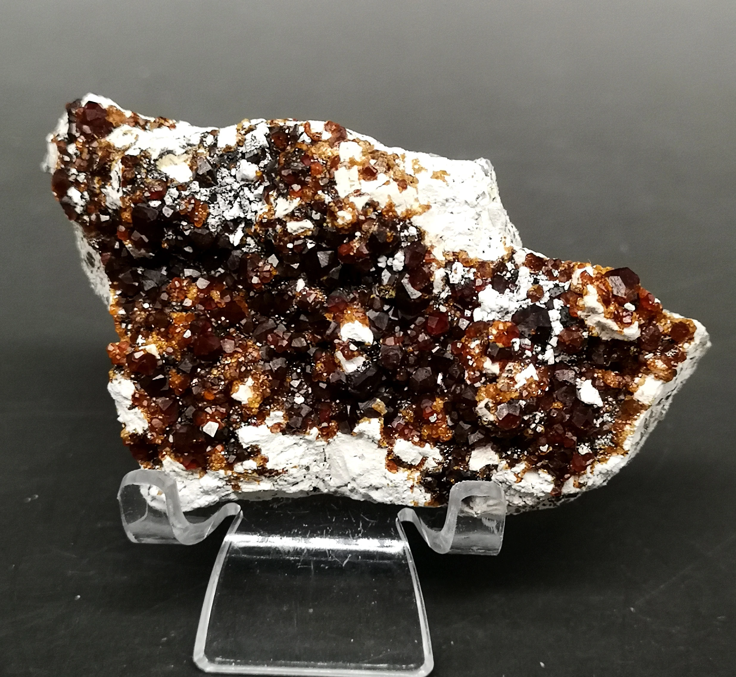95 8g с натуральным гранатом минеральный кристалл образца камни и кристаллы