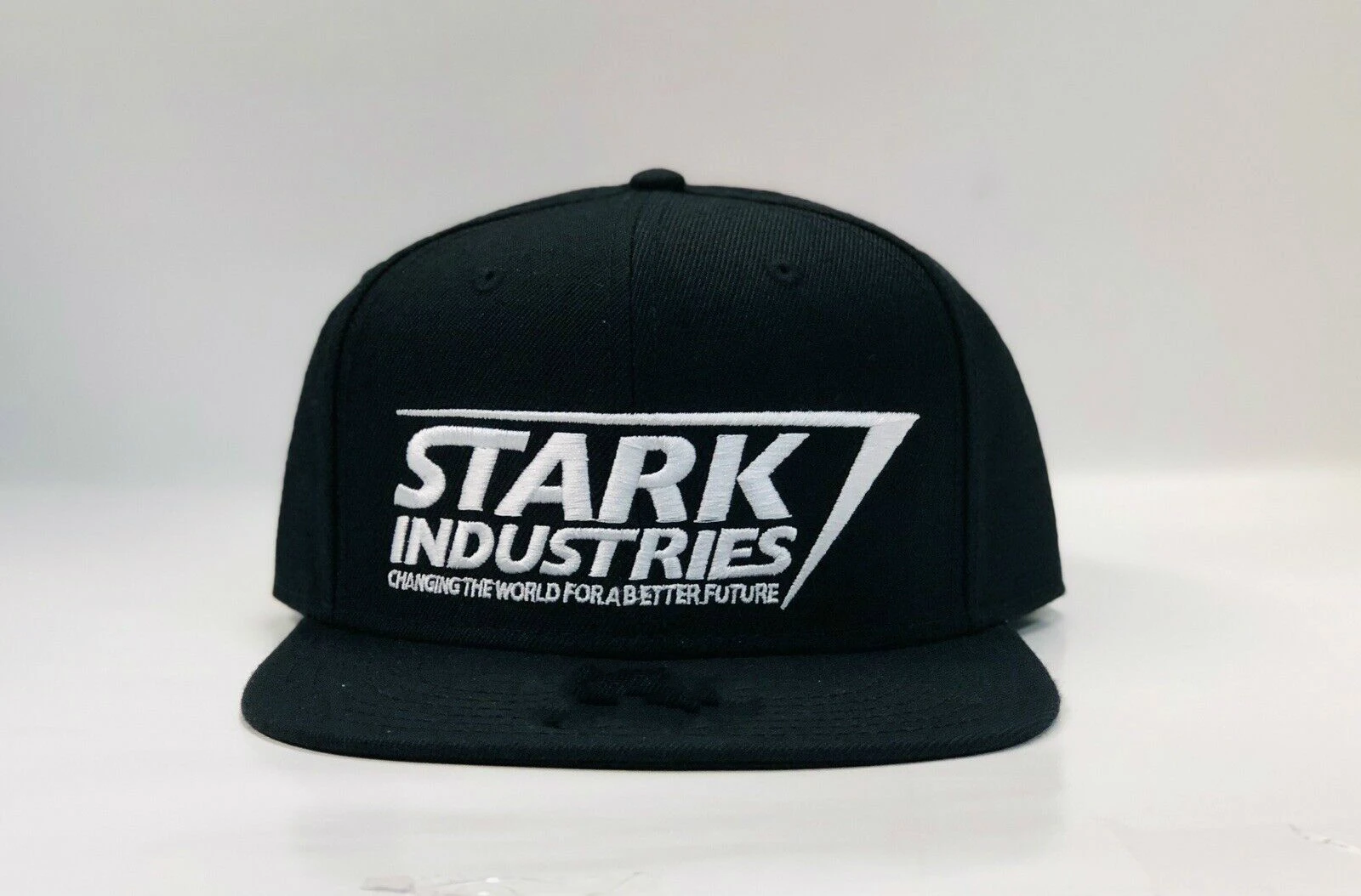 

MARVEL COMICS STARK INDUSTRIES LOGO IRON MAN BLACK ADJUSTABLE SNAPBACK HAT CAP