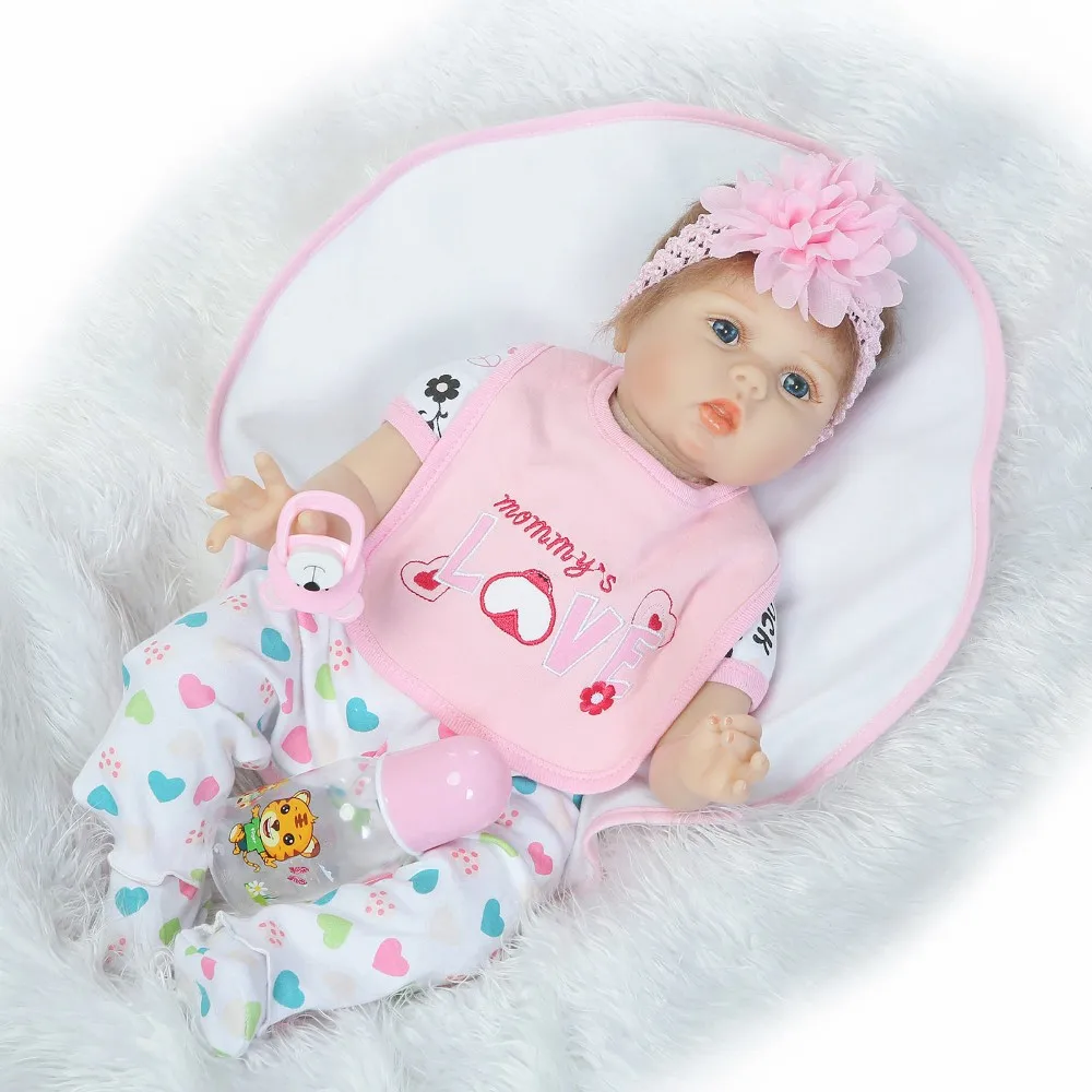 Куклы реборн мягкие. Reborn Baby Doll PP кукла boneca 22 дюймов 55 см. Кукла Reborn Baby 55 см. Bebe realista реборн куклы силиконовые. Кукла реборн 55 см.