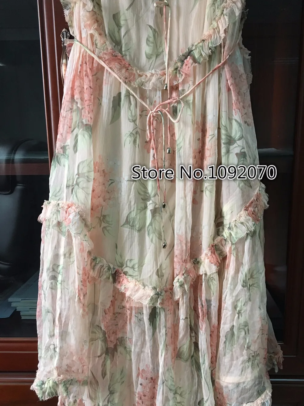 Женское асимметричное платье миди из шелка и жоржета с рюшами и цветочным принтом