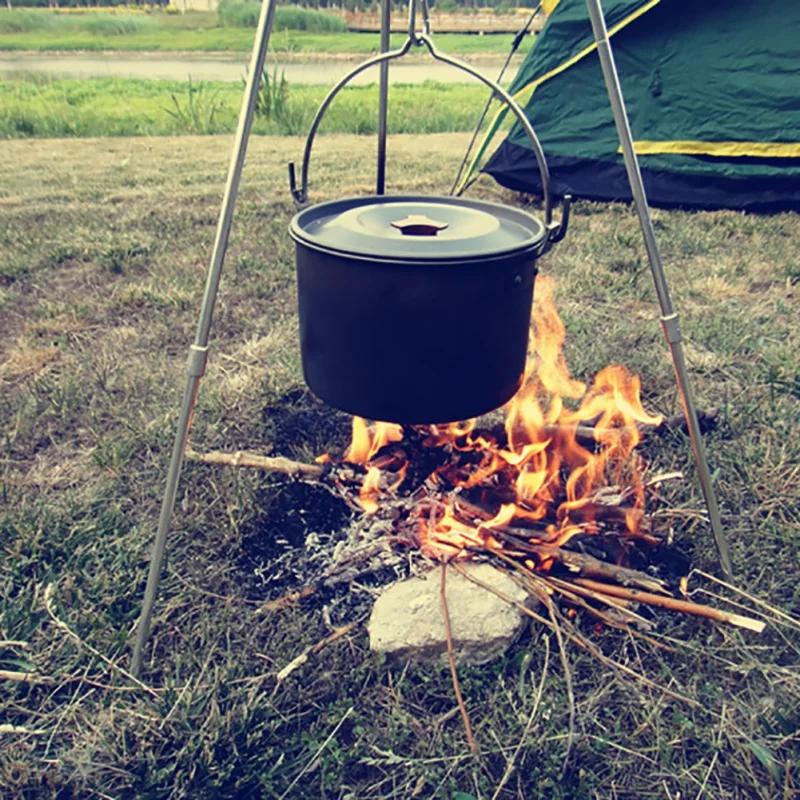 Preise Neue Outdoor Camping Feuer Dreieck Halterung Picknick BBQ Kochen Stativ Topf Hängen Camping Herd Grill Stehen Halter Rn