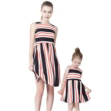 Платье для мамы и дочки Одинаковая одежда в полоску без рукавов с круглым вырезом и принтом для всей семьи мама и дочка