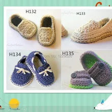 Вязанные крючком пинетки за счет складки, мягкая модная смешанный заказ и младенцев, вязанные, которые делают первые шаги; детская обувь