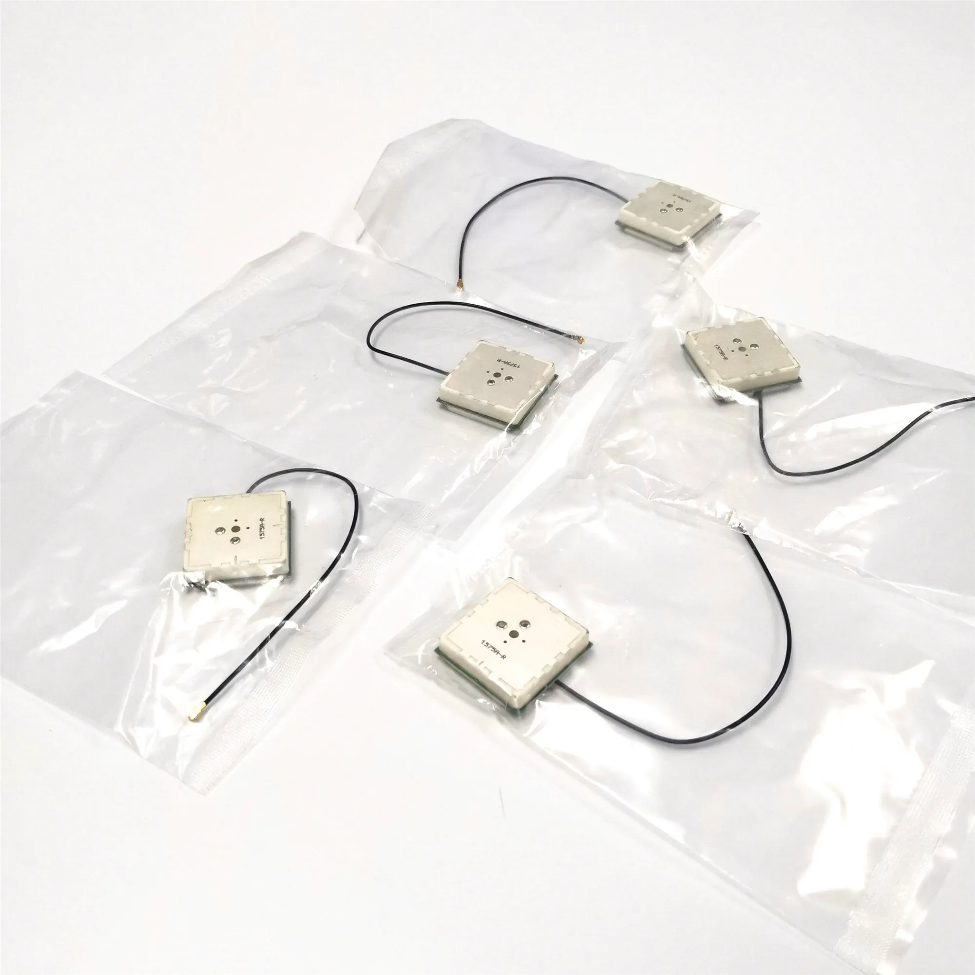 

5PCS RTK high-quality GPS antenna 38DB high-gain high-precision positioning GNSS antenna,GPS GLONASS, BEI DOU three system