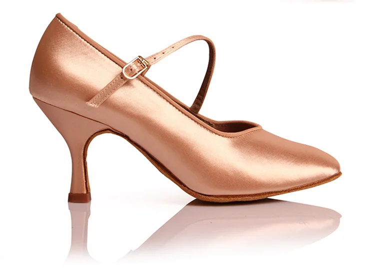 20161103_103000_011Ballroom Latin Dance shoes Soft Bottom girl Sports Shoes Modern Jazz shoe for Women for satin Feel fine BD138 Hot