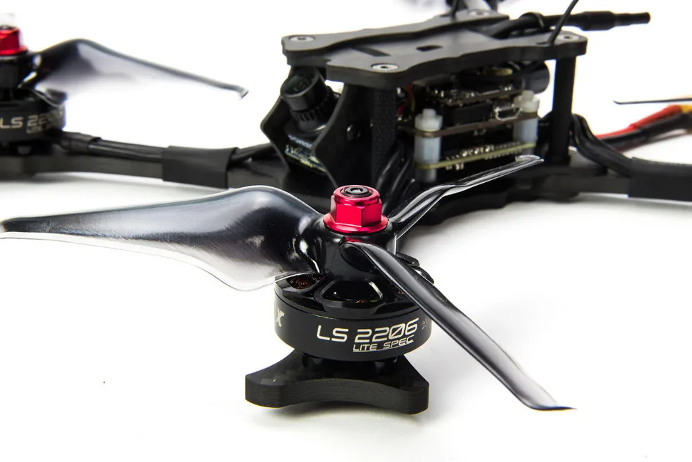 Fpv 5. Fpv-дрон к-5. emax hawk 5. квадрокоптер fpv  emax. гоночный fpv квадрокоптер 5 дюймов.