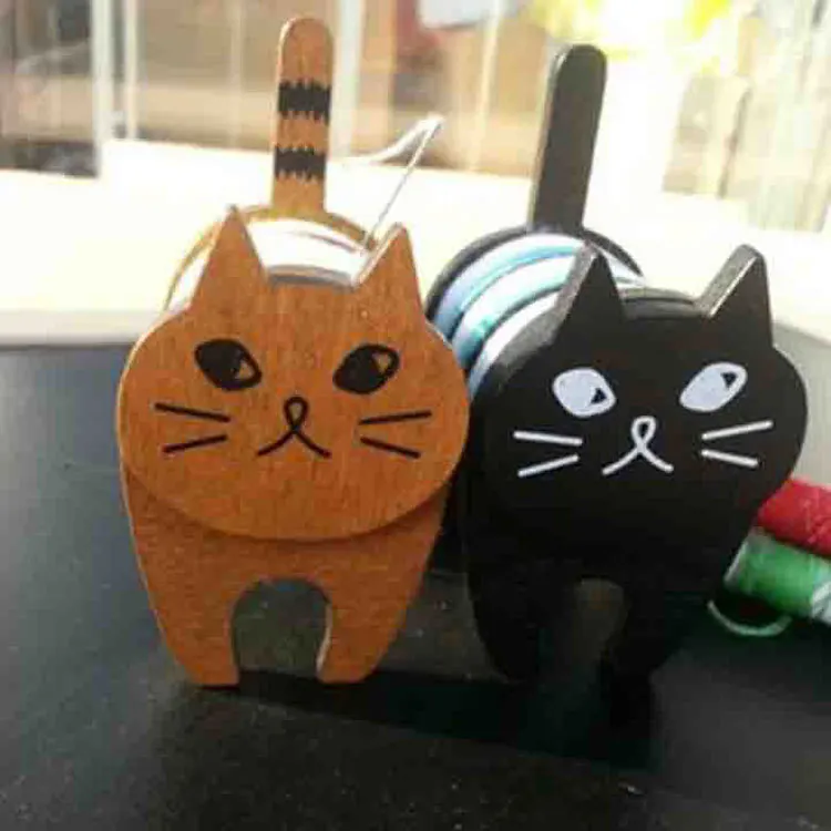 

1pcs Japanese foreign trade Miranda cat business card holder sewing seat Office wooden cartoon tape factory direct