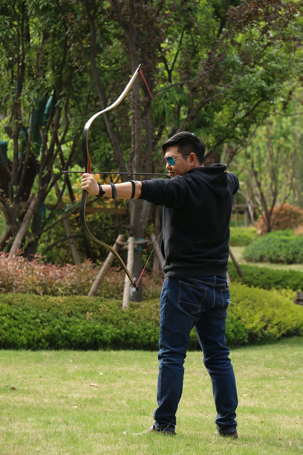 Tiro com Arco Tradicional Artesanal Longbow Caça Recurvo Arco 30-50lbs Direita Canhoto Mongolian Horsebow Laminado Prática 11 Arco e flecha