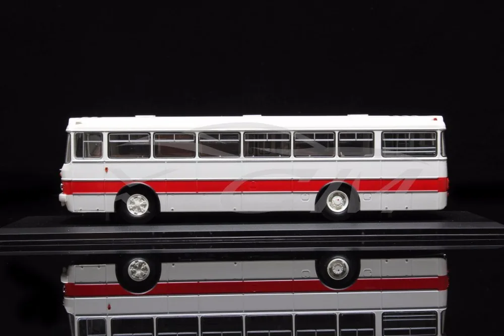 Литья под давлением модель автобуса Советский Союз русский Ikarus 556.10 1:43