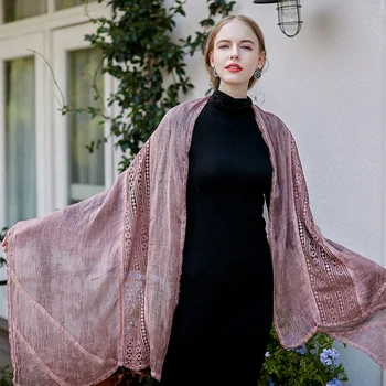 

New Muslim Amorous Feelings Cotton Woman Baotou Lace Monochrome Lady Scarf Hijabs Cotton Lace Maxi Floral Pattern Scarves