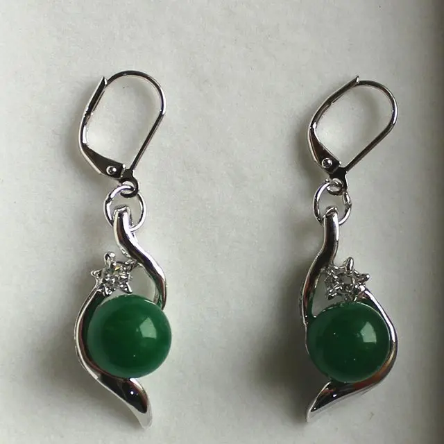 

New! 2014 noble 10mm green jade bread earring