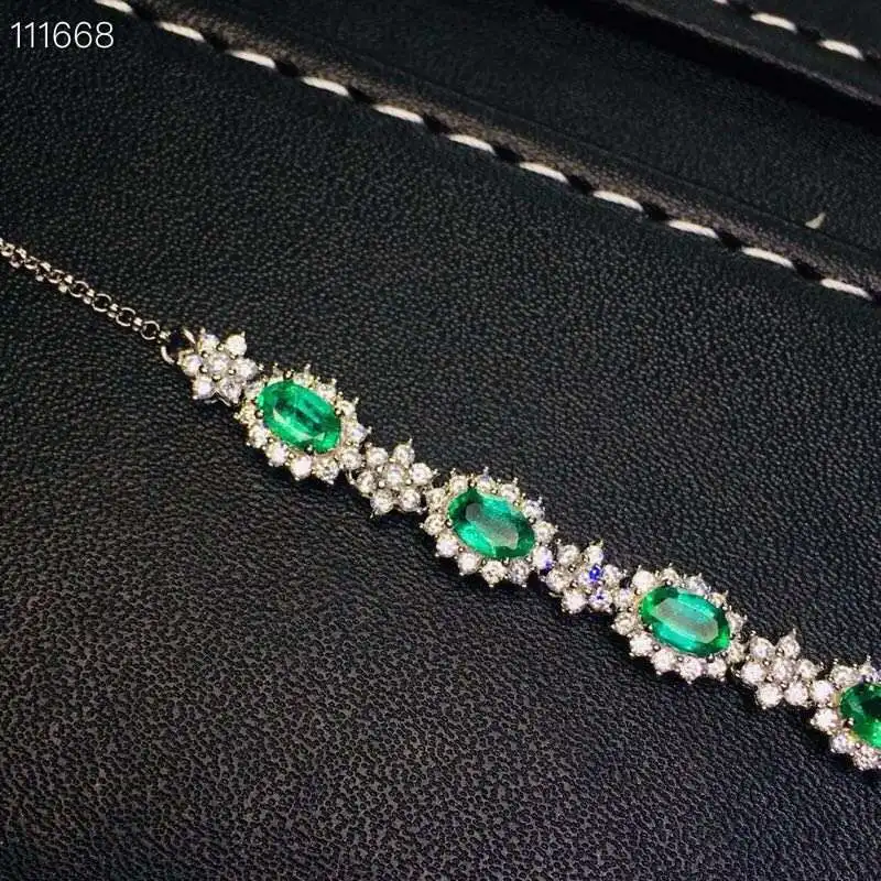 Bracelet en émeraude verte naturelle avec pierres précieuses naturelles Bracelet élégant en fleur d