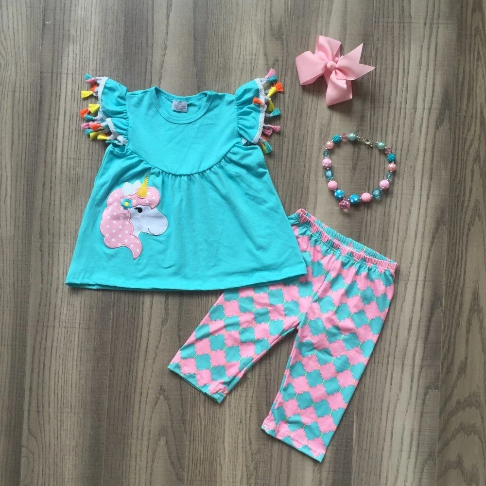 blue dress pink accessories